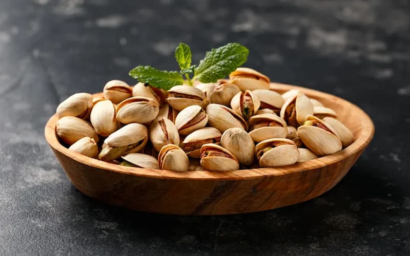 پسته اکبری سفید با دانه فوق العاده درشت انتخابی ویژه برای خریداران عمده